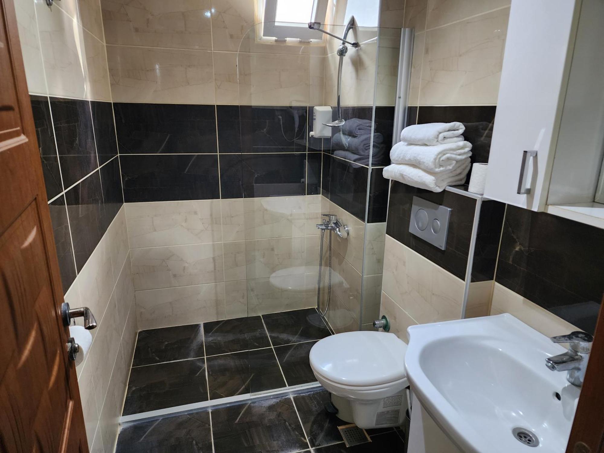 Antalya Konyaalti Guenduez Otel מראה חיצוני תמונה